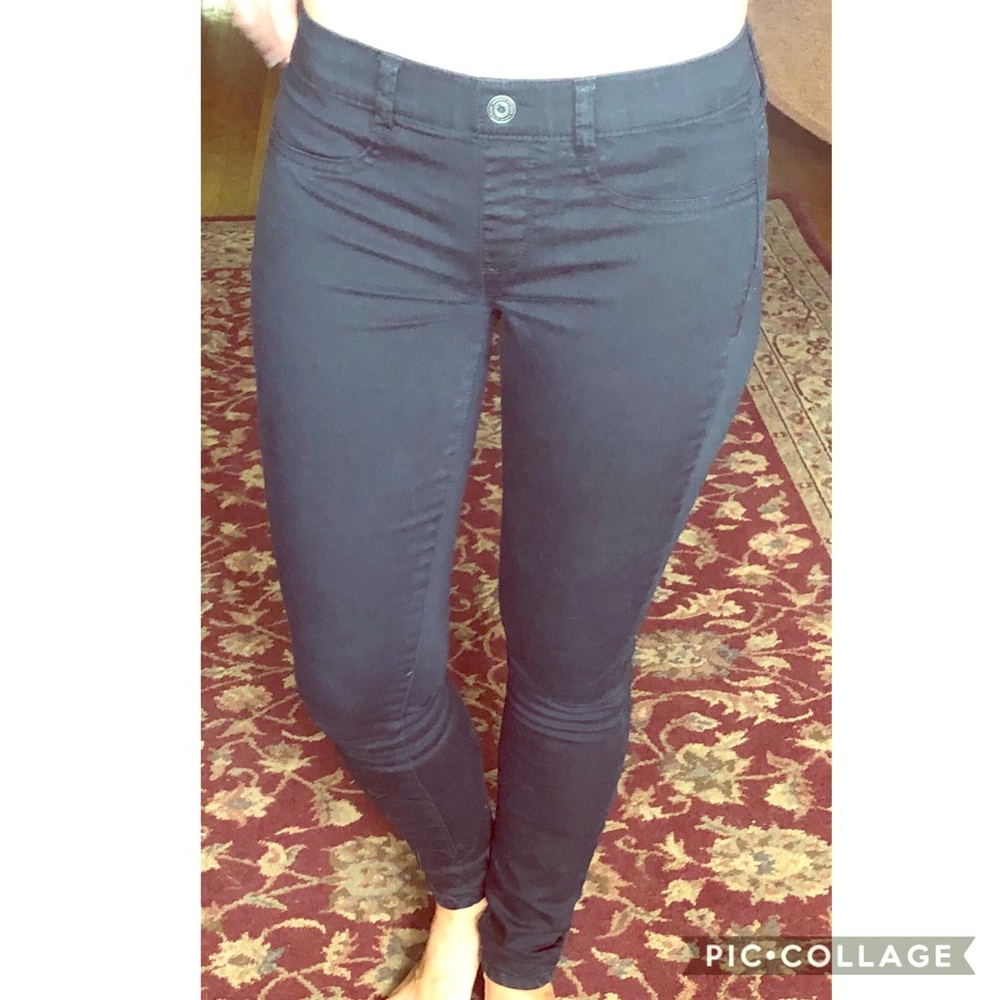 Black jeggings. Size small/4.